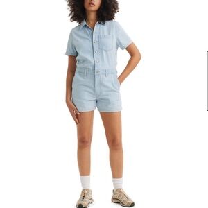 Levi’s Short Sleeve Heritage Romper Light Wash Denim Size XS NWT